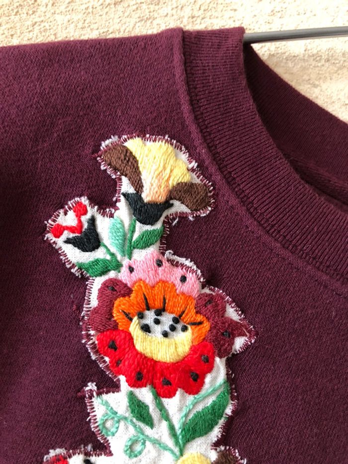 Sweat bordeaux brodé upcycling S - photo numéro 5