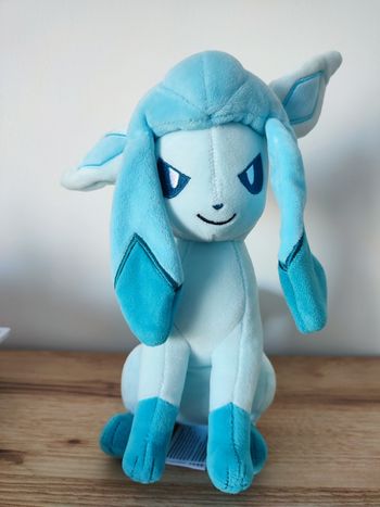 Peluche pokémon Givrali neuve