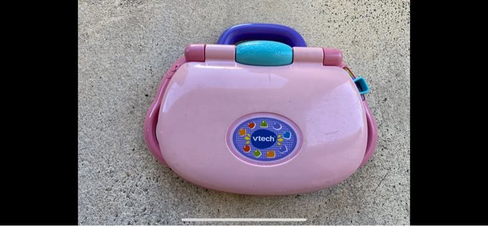 Ordinateur Lumi Vtech des tout petit rose - photo numéro 2
