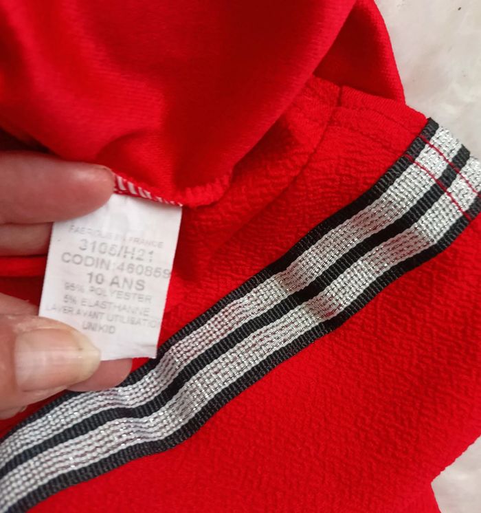 Robe rouge et paillettes "influencer" 10 ans - photo numéro 4