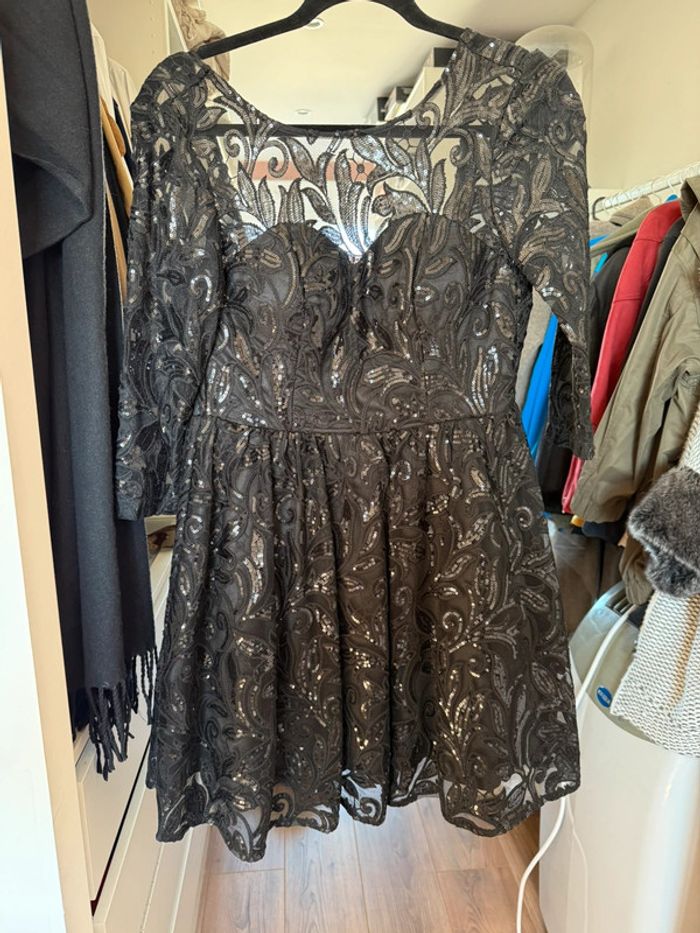 Robe Chichi london