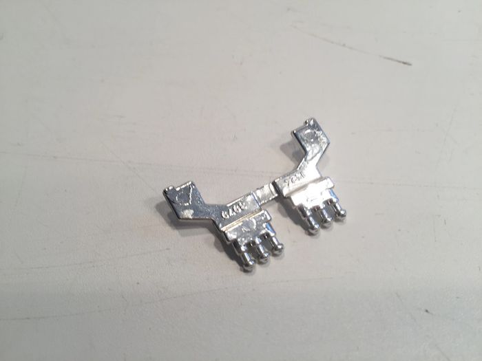 Bouton intérieur pièce détachée miniature Chevrolet Corvette 1957 1/24 burago #A17