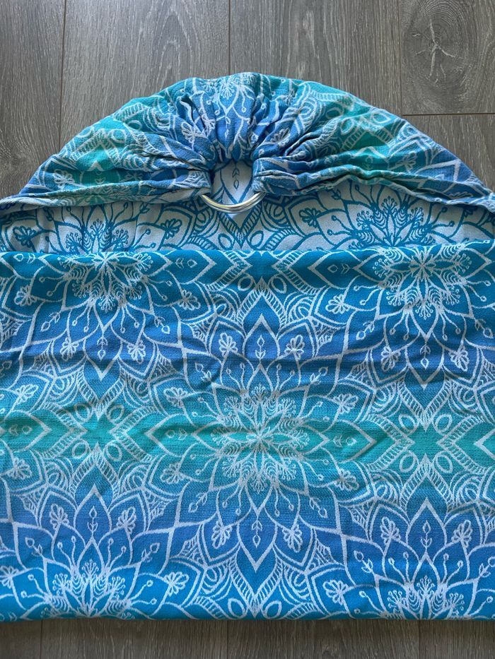 Portage sling ringsling de la marque BeLenka modèle Mandala Bleu - photo numéro 2