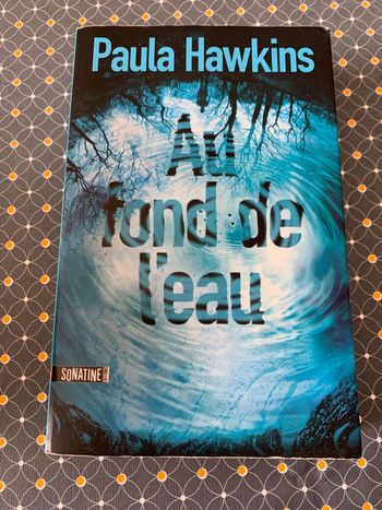 Livre au fond de l’eau