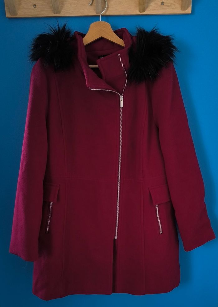 Manteau Cache-Cache Rouge Bordeaux capuche noire comme neuf Taille 42 - photo numéro 2