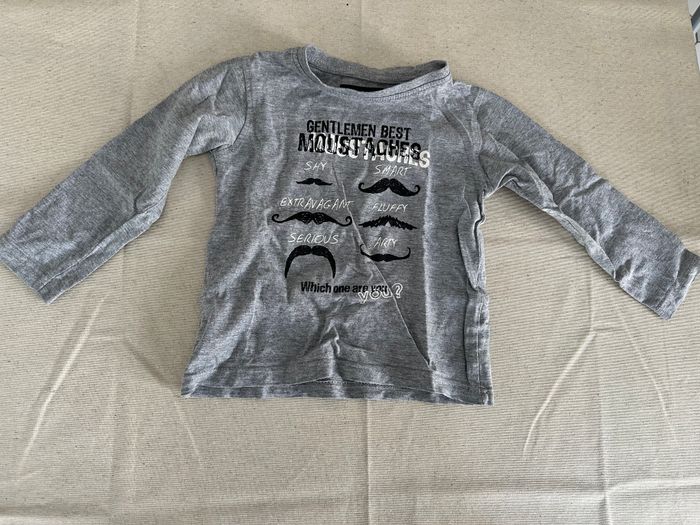 Tee shirt 3 ans moustaches