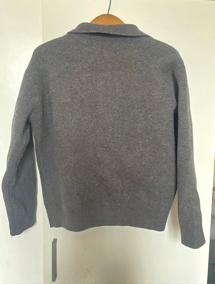 Gilet gris à boutons - photo numéro 3