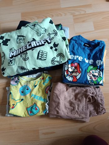 Gros lot de vêtements en 7/8 ans garçon 