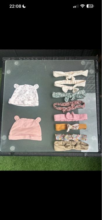 Lot bandeaux et bonnets bébé taille 6-9 mois