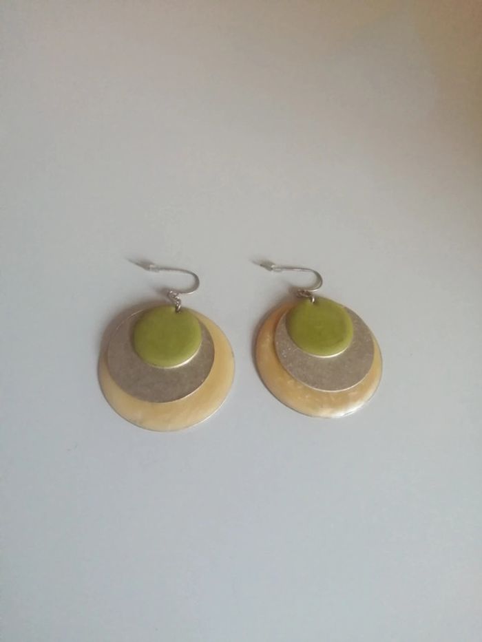 🌸Creoles mobiles jaunes , argentées, vertes "Emma & Chloe" 🌸 - photo numéro 3