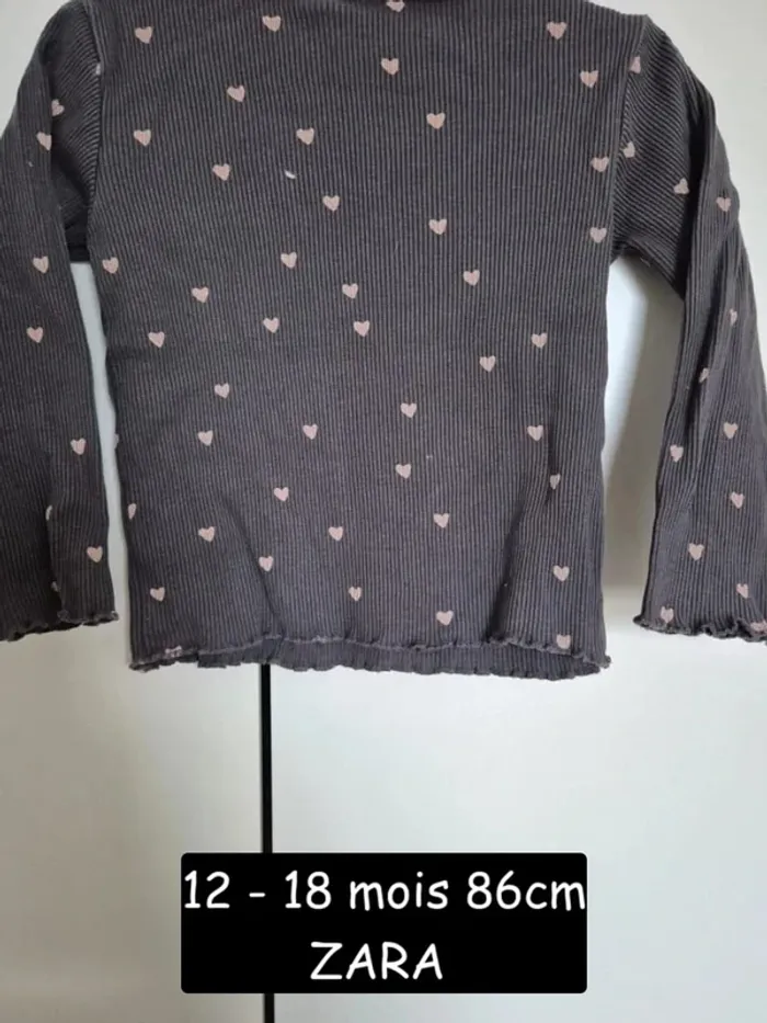 T-shirt blouse ZARA 12 18 mois 86cm noir côtelé avec coeur - manches longues - photo numéro 6