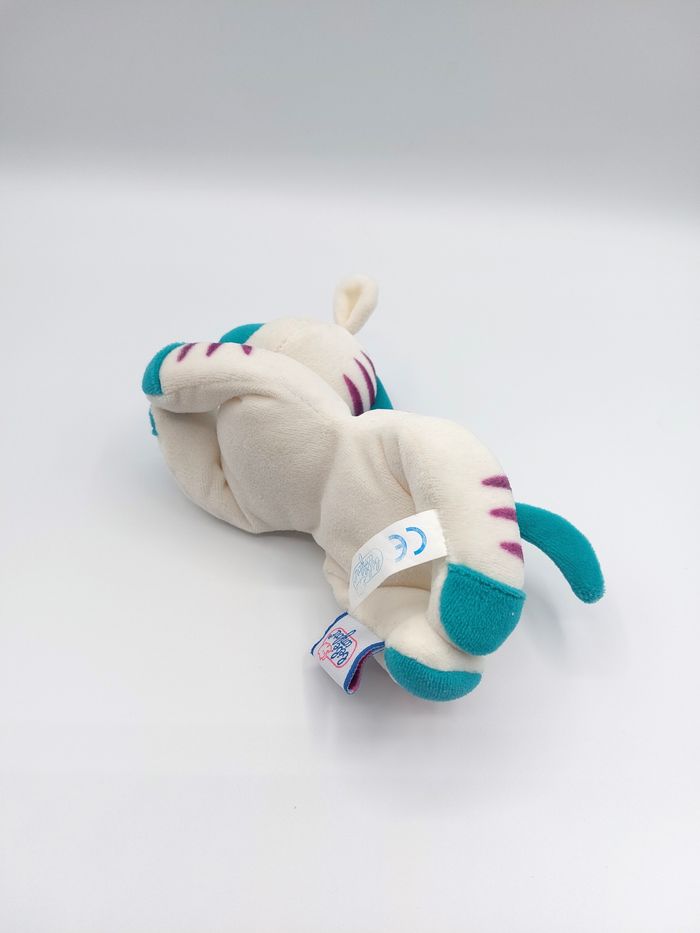 Petite peluche doudou zèbre blanc bleu mauve BEBE CONFORT grelot HS 18 cm aimant - photo numéro 4