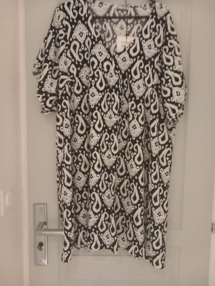 Robe noir et blanc
