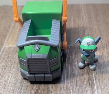 Rocky et son camion de recyclage pat patrouille
