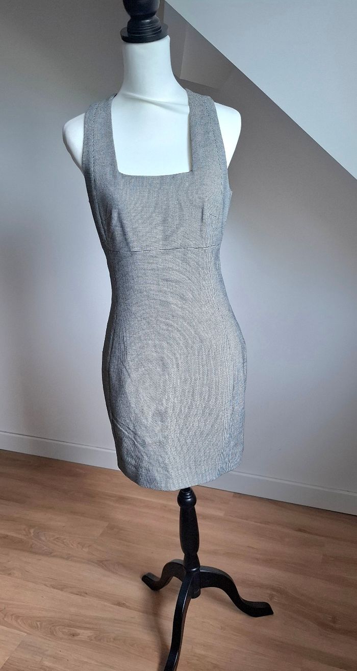Robe fourreau sans manches T.38 Mango - photo numéro 3