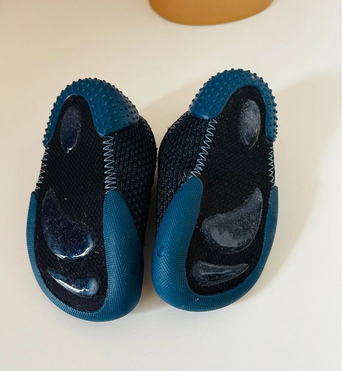 Chaussons DOMYOS pointure 19 - photo numéro 3