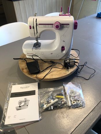 Machine à coudre Domoclip