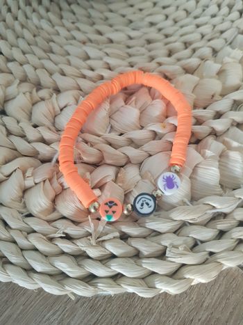 Lot de 6 bracelets halloween neuf