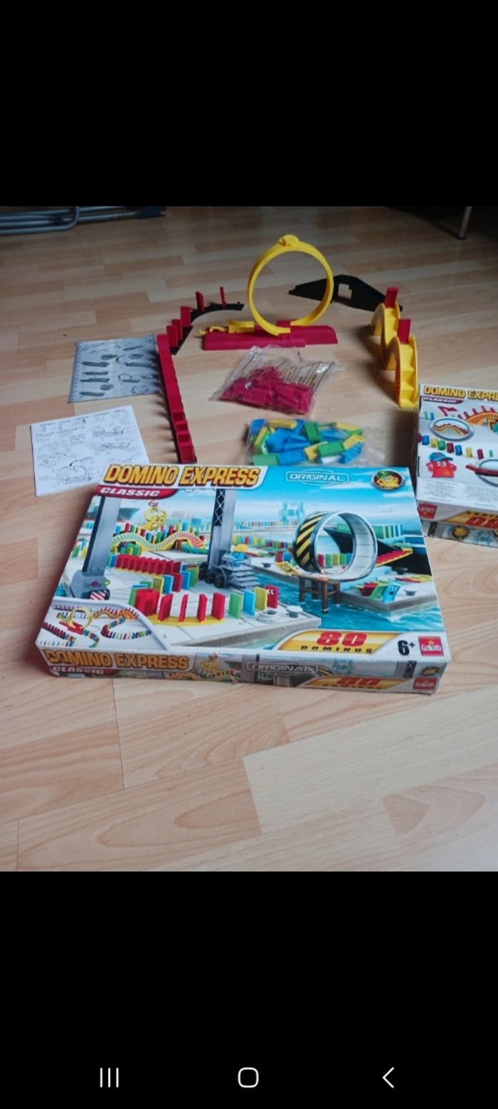 Domino express