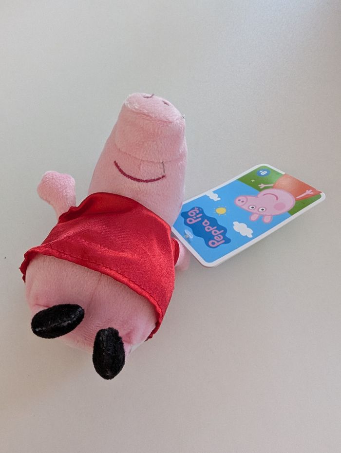 Peluche Peppa Pig - Famosa - photo numéro 2