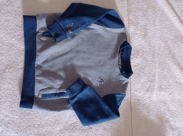 Jolie suite pour garçon avec deux poches magnifique petit pull manches longues avec inscription devant et sur les manches Marc sergent major taille 4 ans 104 cm voir photos