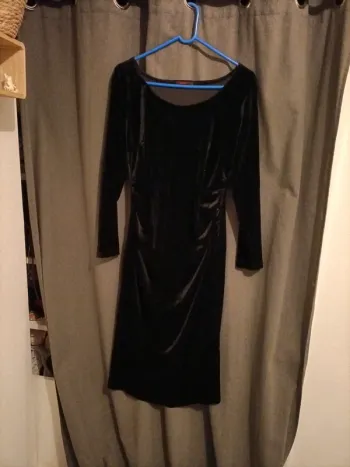 Robe mi-longue velours noire