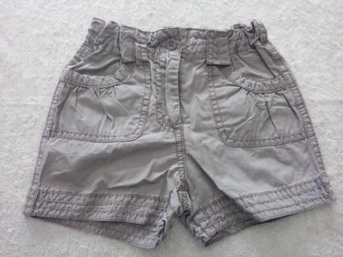 Short gris (réf perso F-T1)(familleac72)