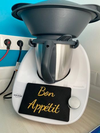 Protection pour TM6Habillé votre TM7 et protèger le en même  temps quand il se repose et faite VOTRE protection. Contactez moi😊
J en fait également pour TM6, porte accessoire ( a poser et a fixer)pour TM7.
Fond noir couleur au choix.