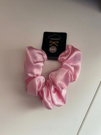 Chouchou matière satinée rose