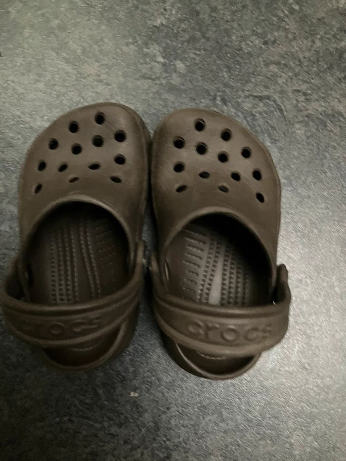 Sandales crocs 21/22 - photo numéro 5