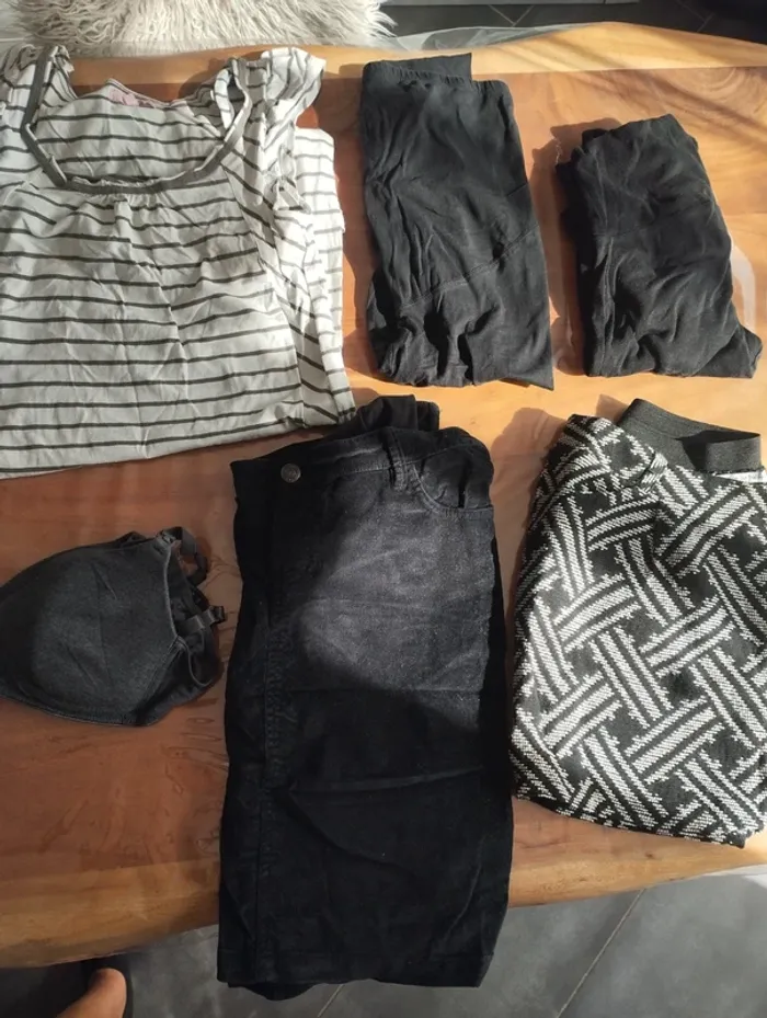 Lot de vêtements de grossesse t. 34 et 36 - photo numéro 4