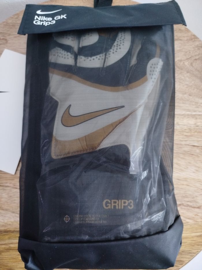 Gants gardien foot Nike grip 3 T 10 - photo numéro 3