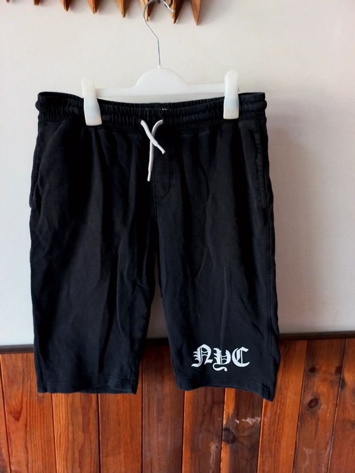 Short noir