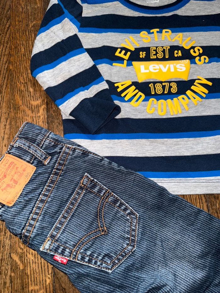 T-shirt (très bon état) et jeans (bon état) Levi’s - photo numéro 2