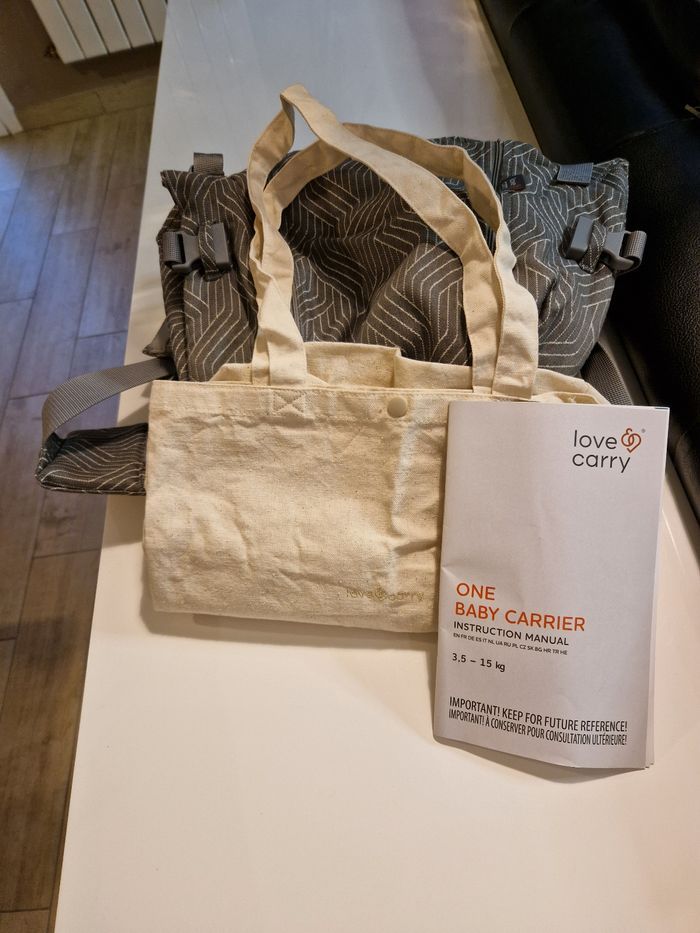 Porte bébé physiologique Love and Carry One - photo numéro 2