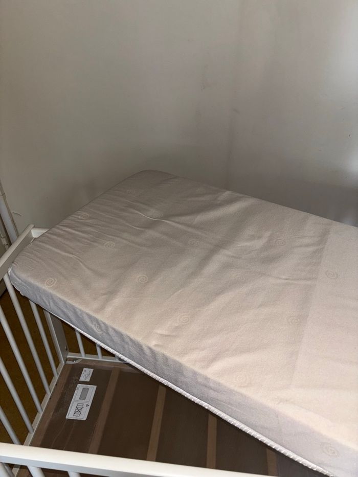 Lit bébé IKEA Gulliver + matelas TINÉO - photo numéro 3