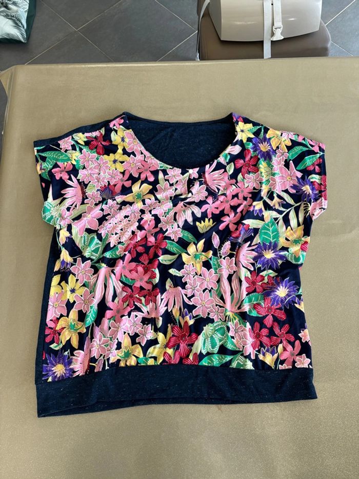 Tee-shirt à fleurs