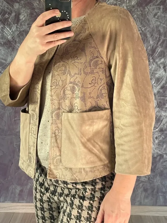 Superbe blazer beige effet peau de pêche - photo numéro 2