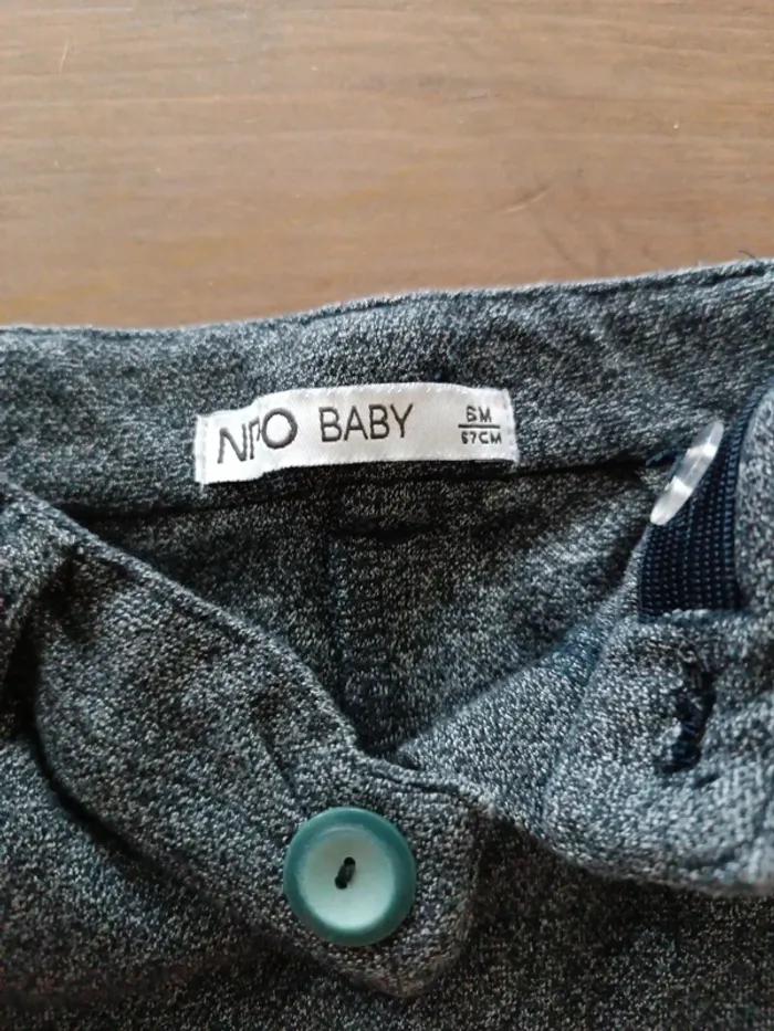 Pantalon 6 mois - photo numéro 3