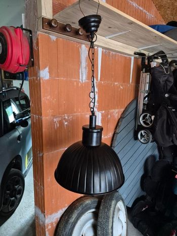 Lustre industriel noir 