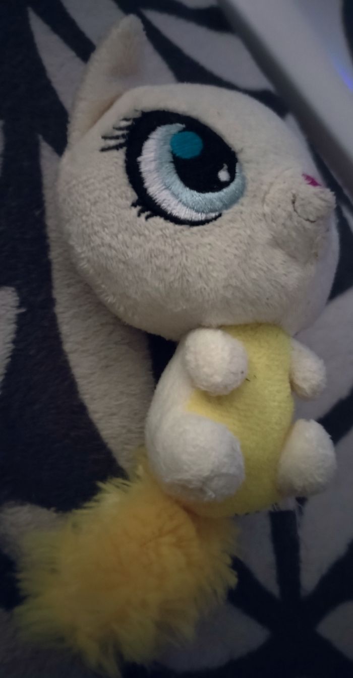 Peluche porte clef "Pet Shop" en très bon état - photo numéro 4