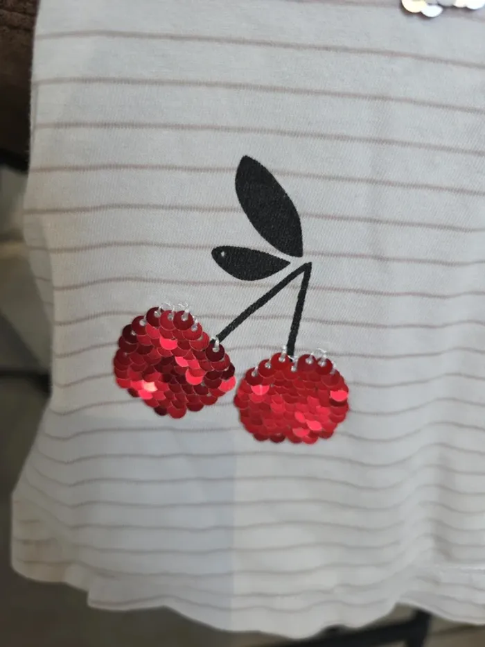Lot de 4 t-shirts manches courtes 5 ans - photo numéro 3