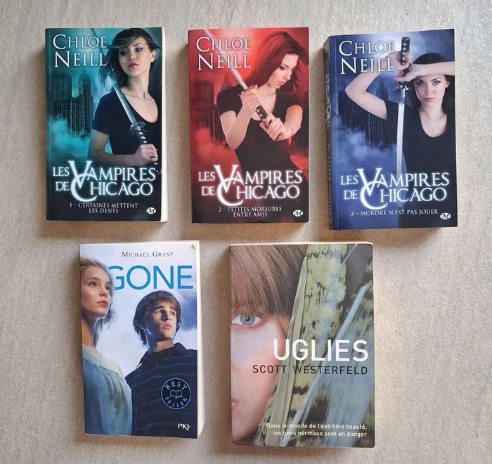 Lot 5 romans - Les vampires de Chicago - Gone - Uglies