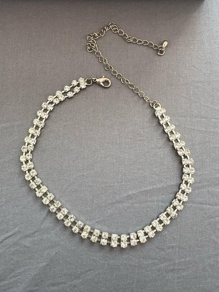 Collier ras-du-cou à strass - photo numéro 1