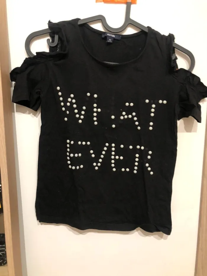 Tee shirt manche courte épaule dénudés