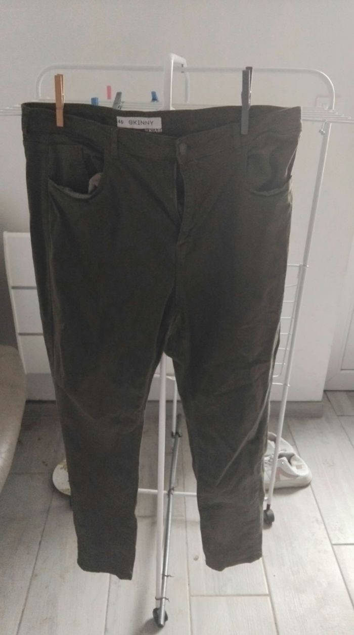 Jean kaki taille 46