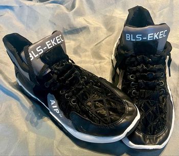 Basket noire grise blanche Taille 39 BLS-EKEC AIP“ style sport - Bon état