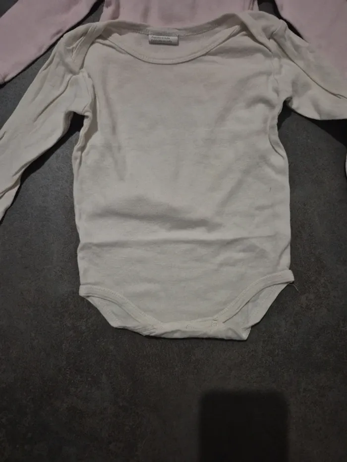 Lot de bodies manches longues fille 12 mois - photo numéro 17
