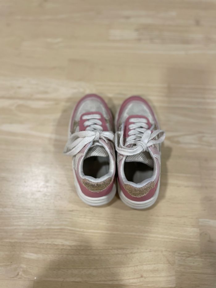 Baskets pointure 27