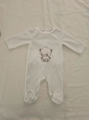 Pyjama tape à l'œil 3 mois